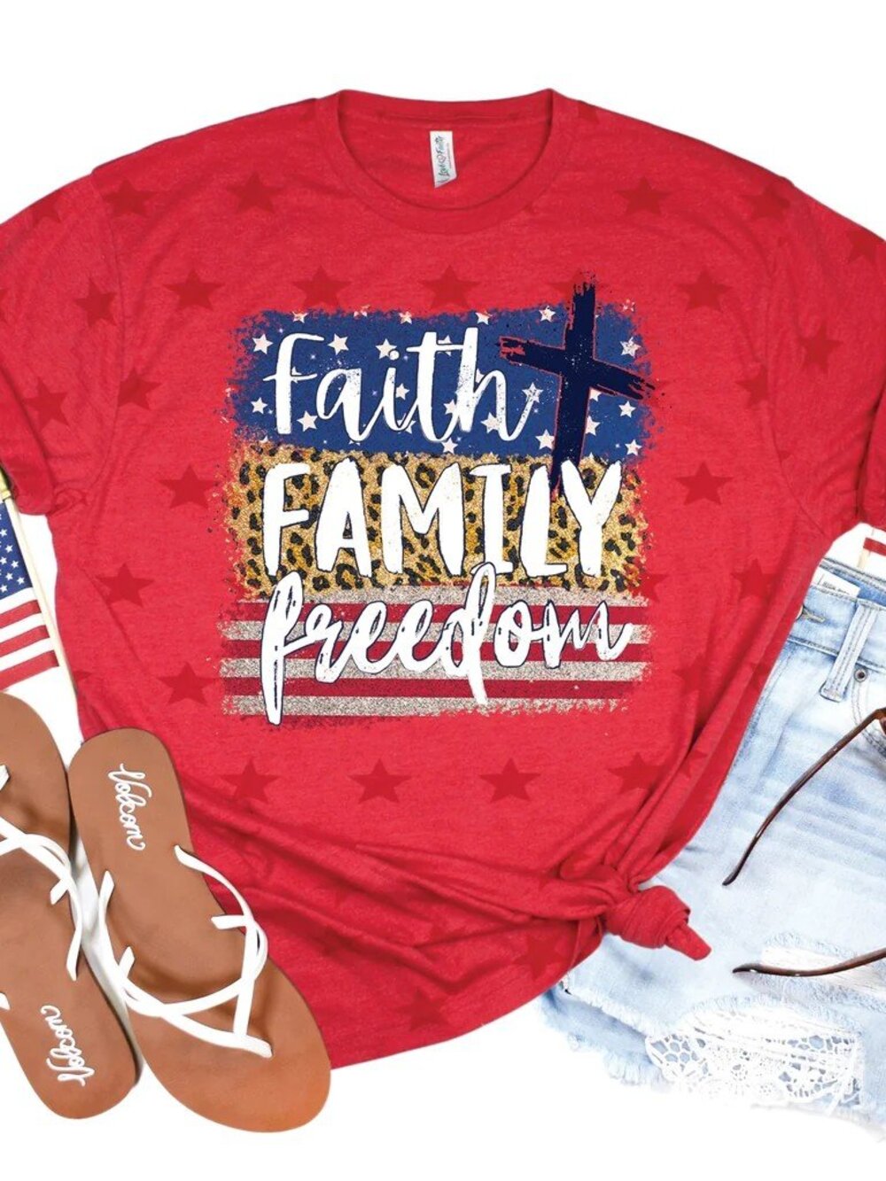 NWOT Love In Faith Women's 4X Tee "Faith Family Freedom"